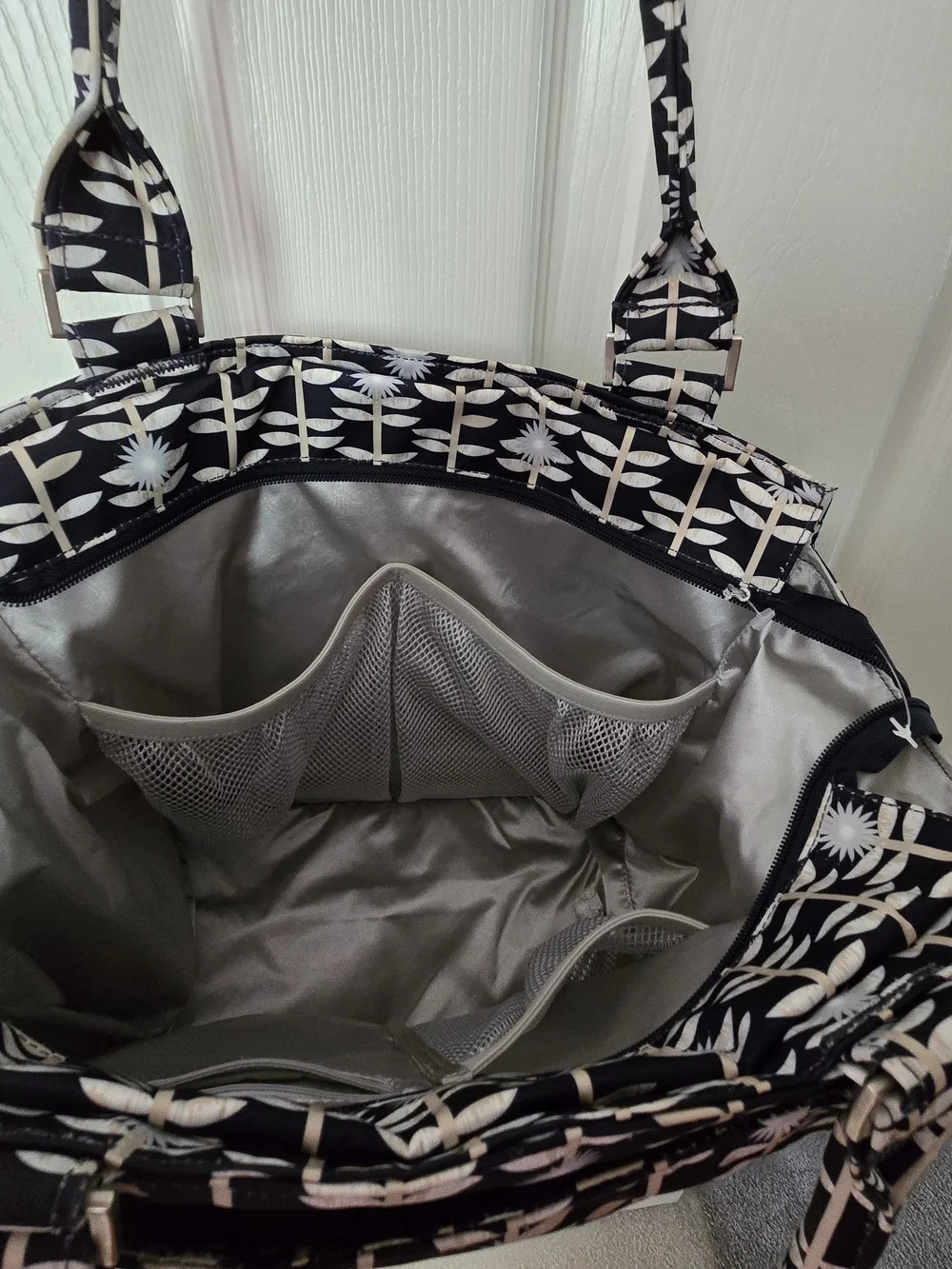 JuJuBe Classy Diaper Bag Purse-Great Condition